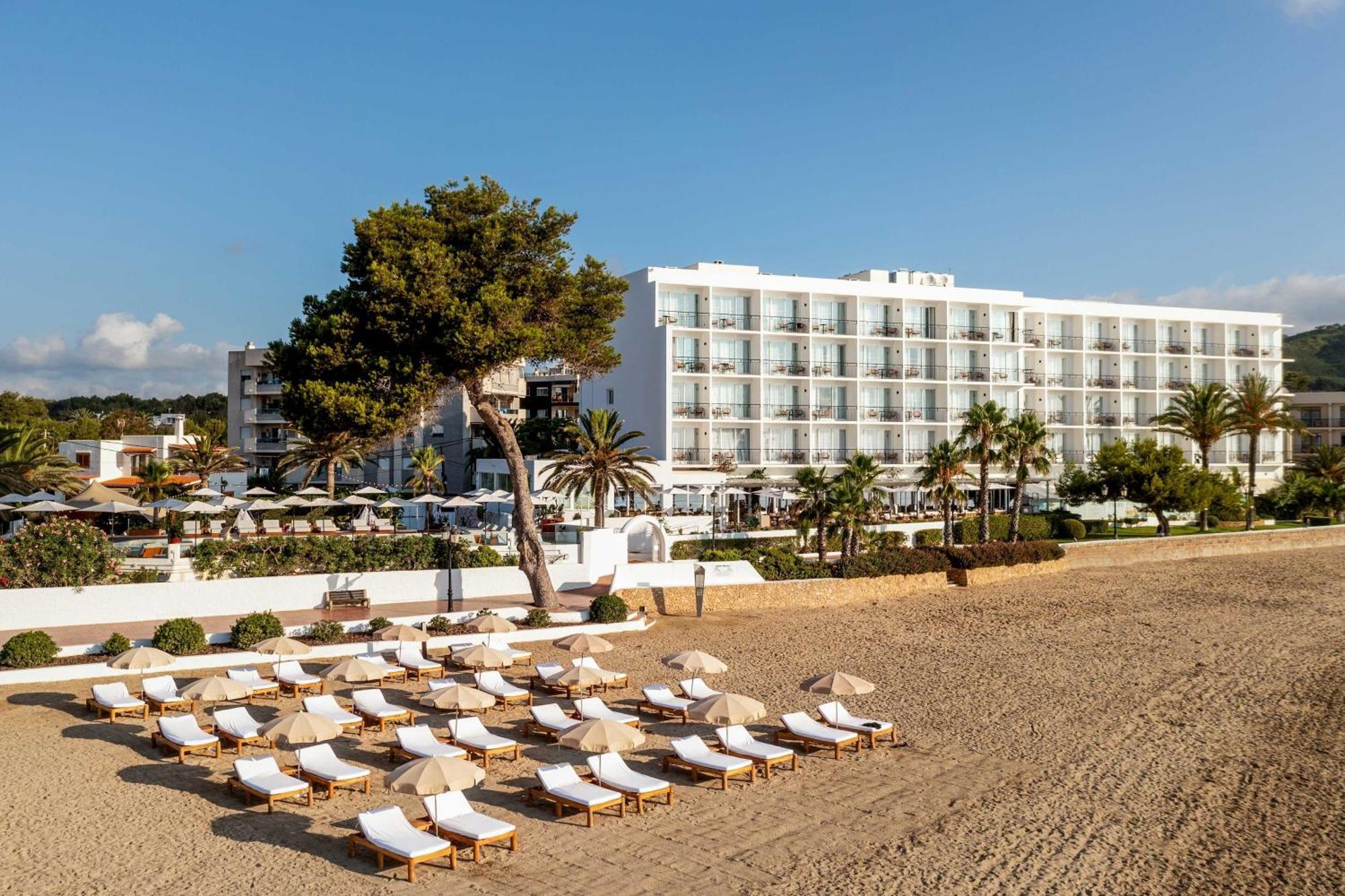 Hotel Riomar, Ibiza, A Tribute Portfolio Hotel Santa Eularia des Riu Bagian luar foto