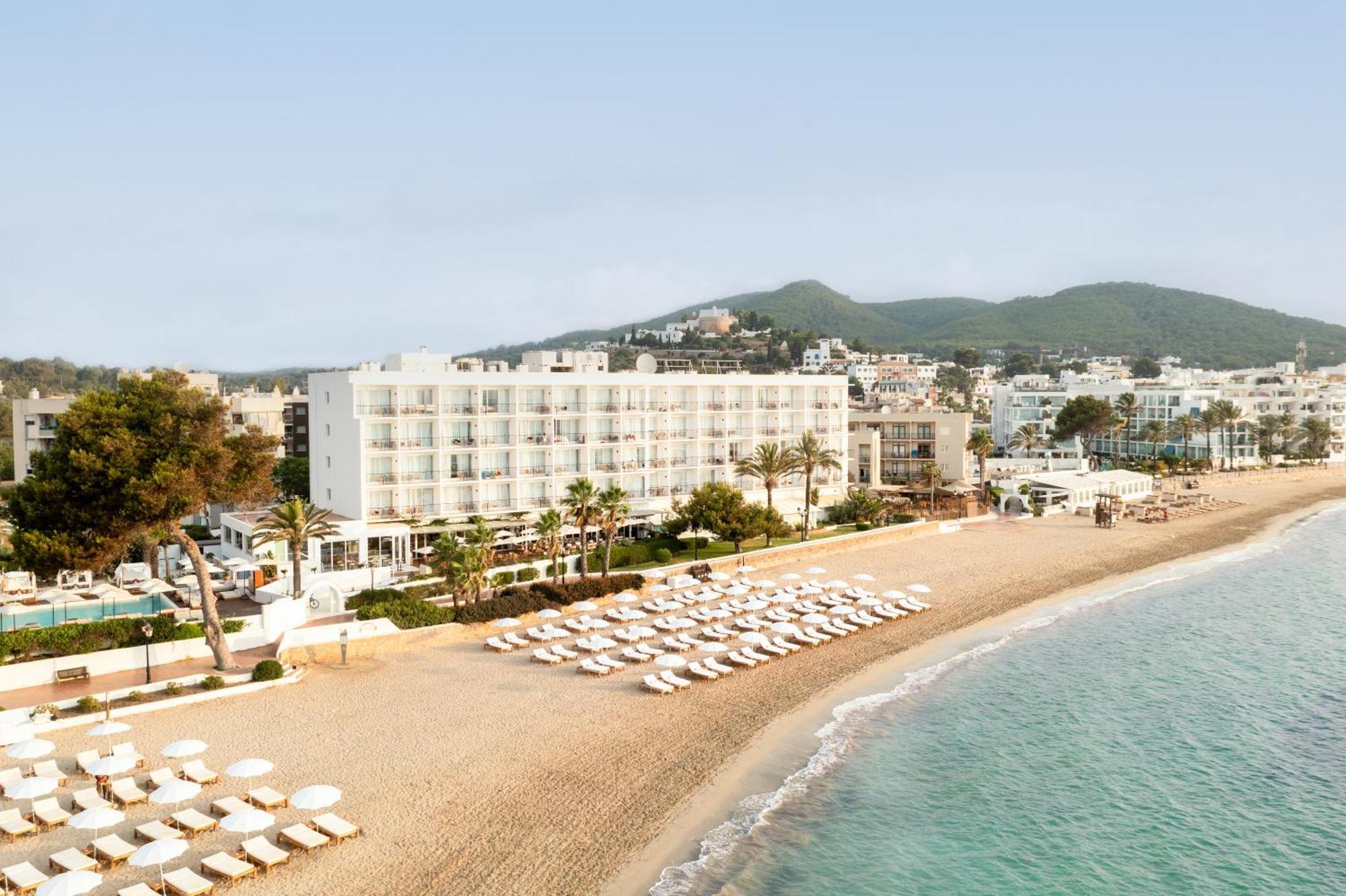 Hotel Riomar, Ibiza, A Tribute Portfolio Hotel Santa Eularia des Riu Bagian luar foto